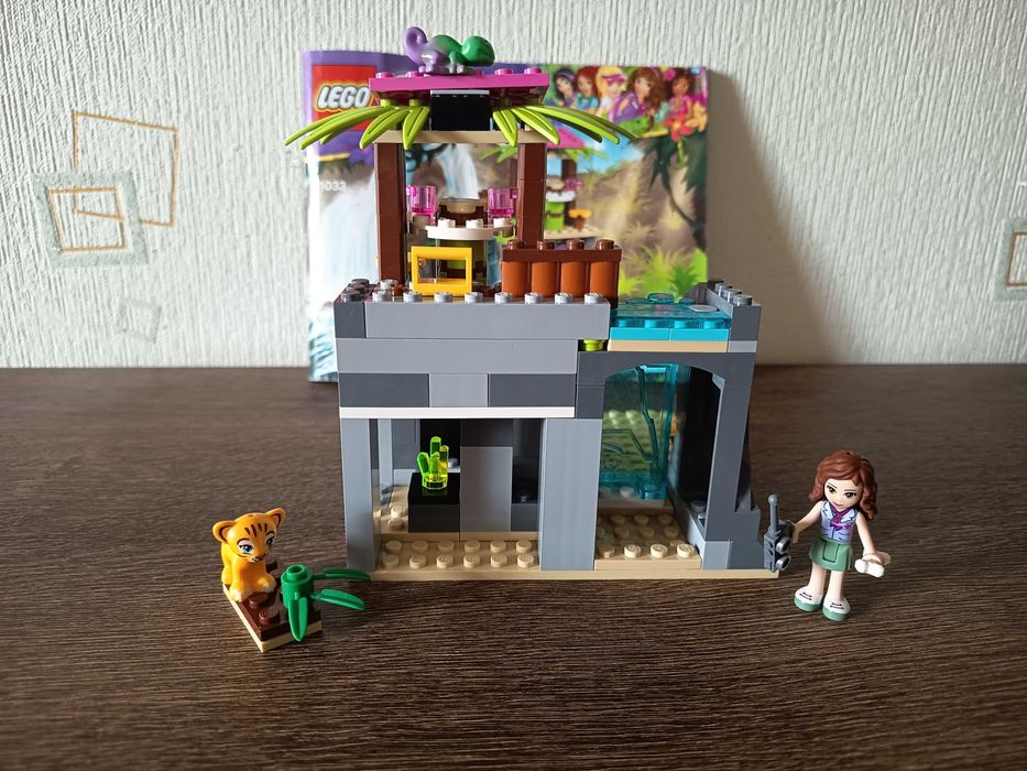 Б/В Конструктор Lego Friends