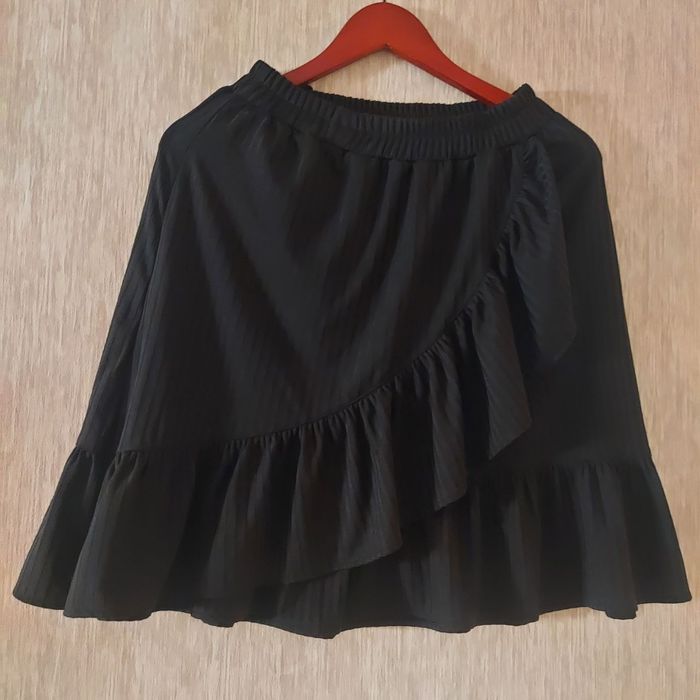 Юбки чёрные готика