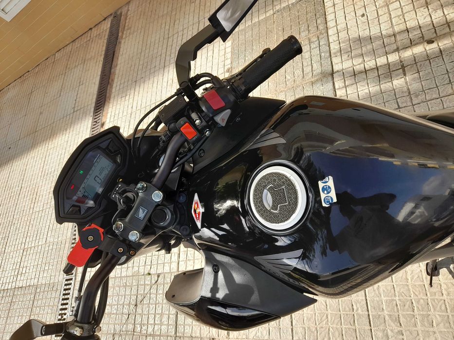 Honda CB500F Top