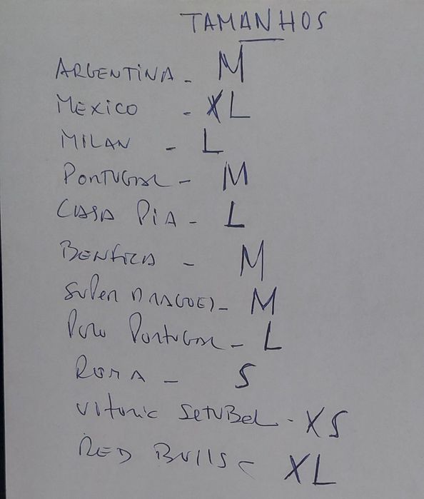 11 camisolas e polos
