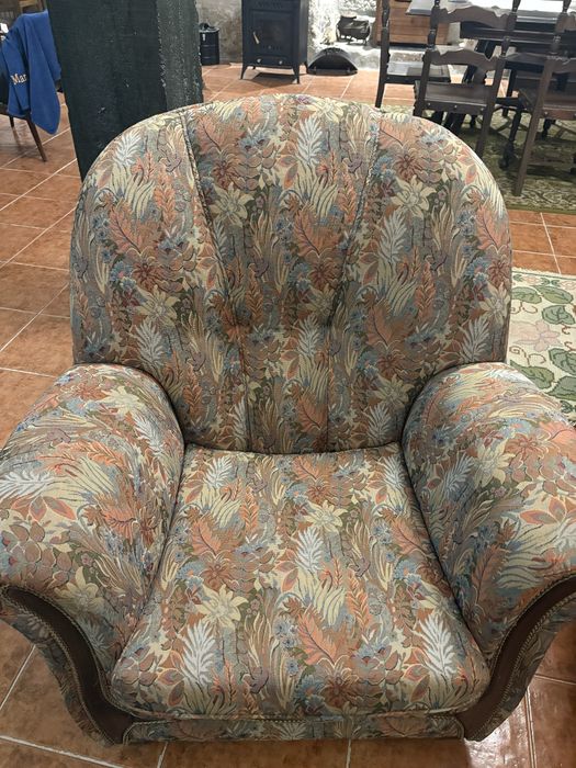 Sofa e 2 maples
