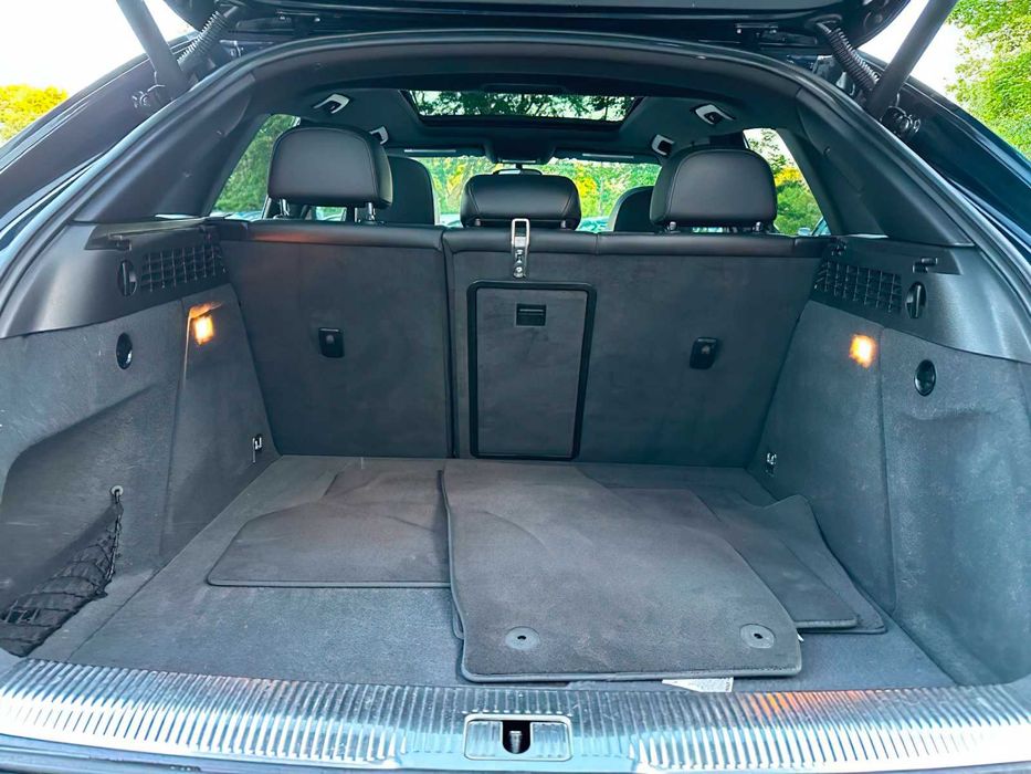 Audi Q3      2015