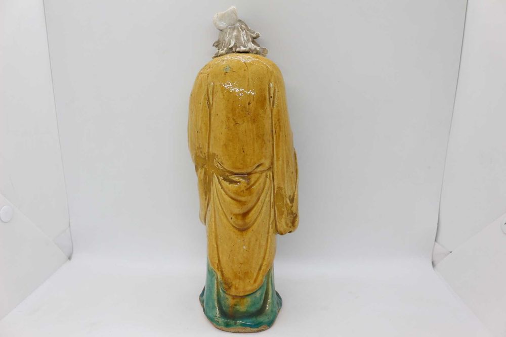 Divindade em Grés Chinês Dinastia Ming XIX 26 cm