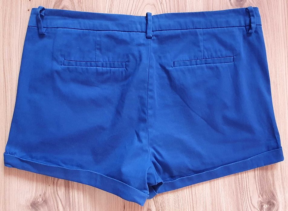 Krótkie spodenki Mohito