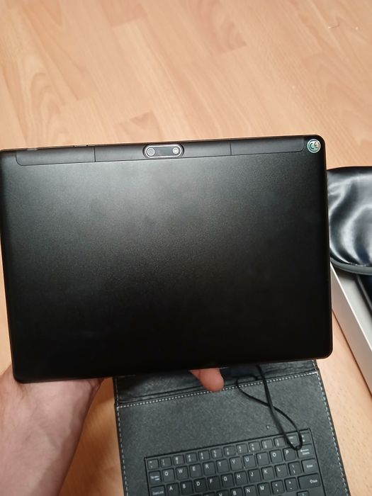 Tablet z klawiaturą zestaw