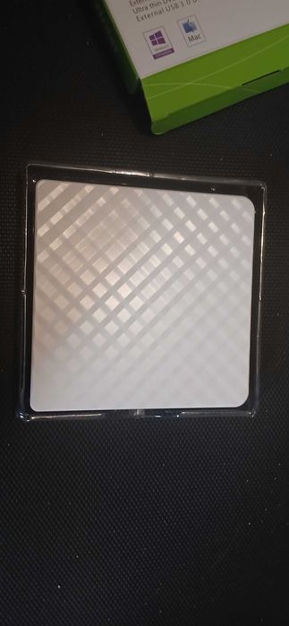 Portable DVD player64585243419523121