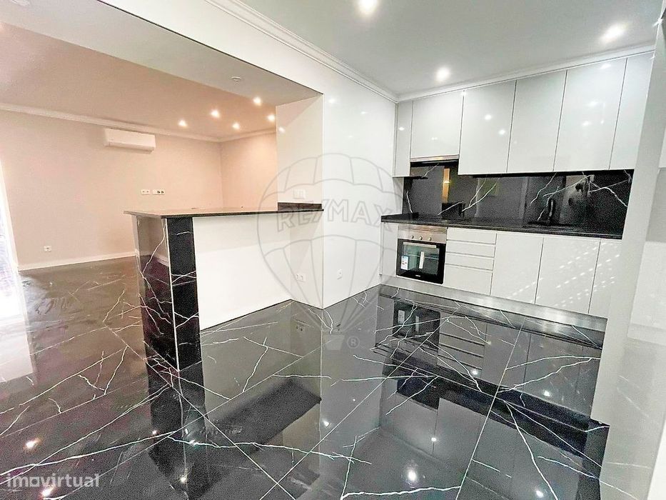 Moradia T5 para venda