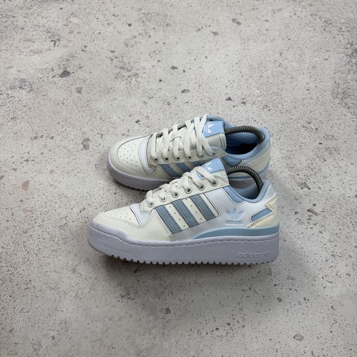 Кросівки Adidas Originals Forum Bold у світлих кольорах Оригінал IG0285