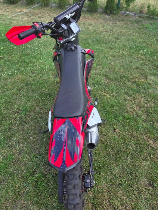 Cross XTR 616 125 cm3