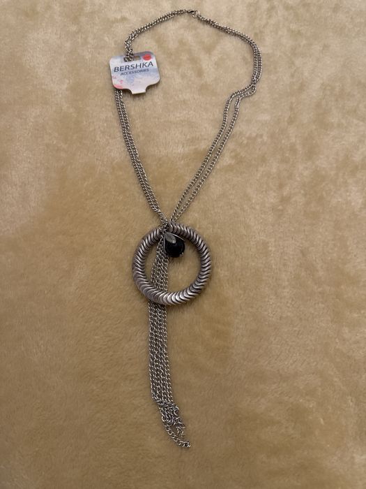 Colar da Bershka