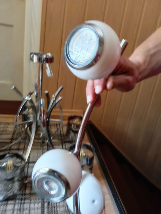 Lampa biała sufitowa