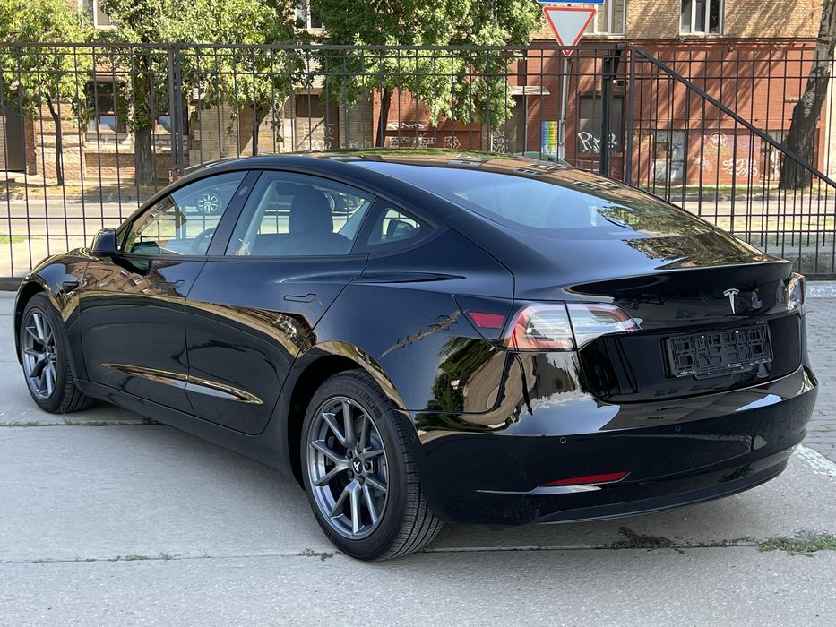 Tesla model 3 STANDARD PLUS