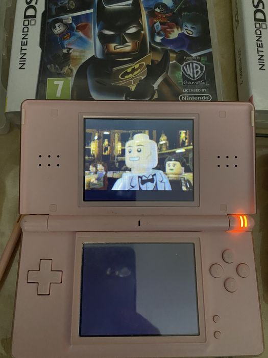 Pack consola DSi + 15 jogos e porta jogos