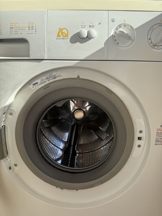 Máquina de lavar roupa Zanussi FA522