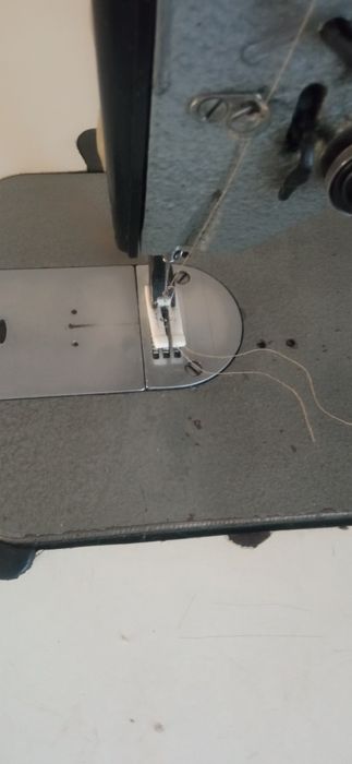 Продам швейную машинку