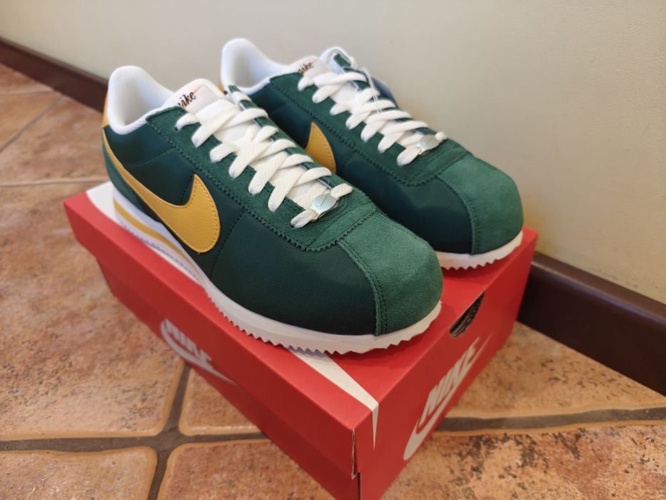 Nike Cortez TXT Gorge Green/Yellow Ochre-Sail | 42,5 | 27 cm