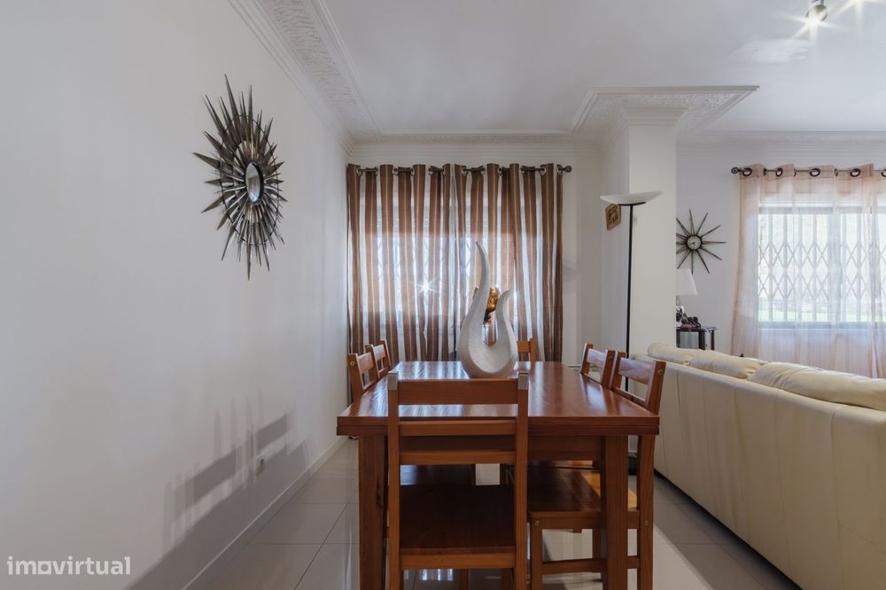 Apartamento T1 Remodelado em Massamá | Zona Central e com Elevador
