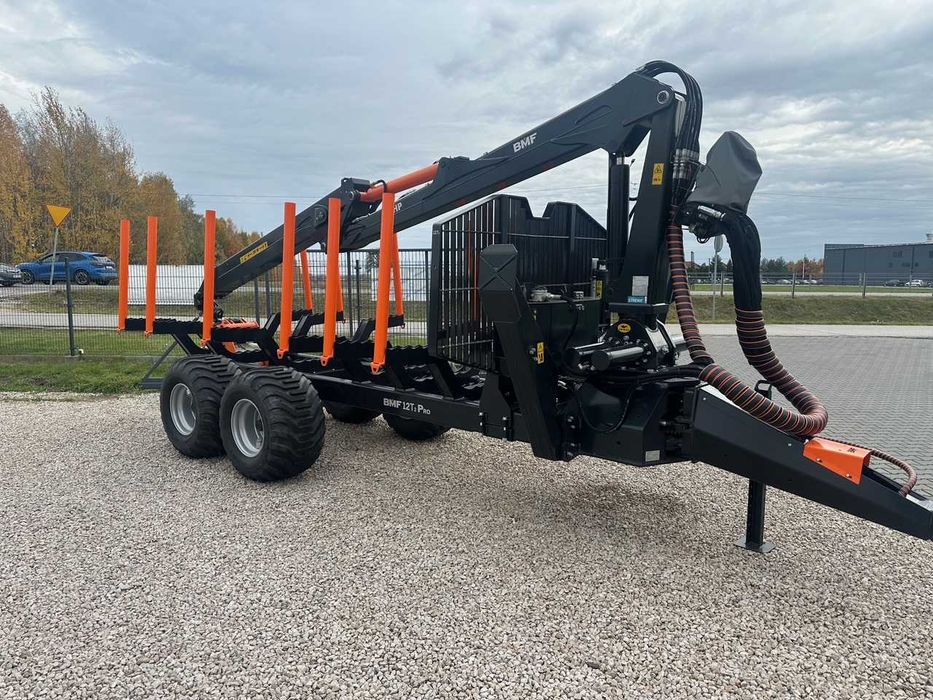 Przyczepa do zrywki i podwozu drewna BMF 12T2 żuraw 750HP