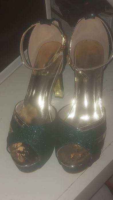 Sandálias de senhora