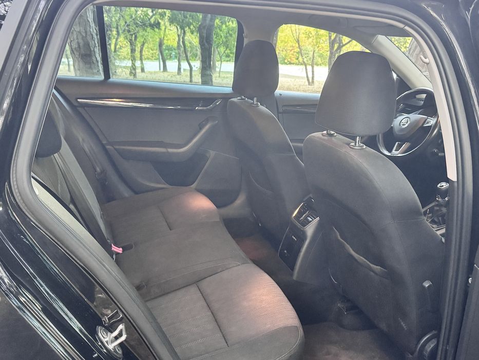 Skoda Octavia 1.6TDI 115 CV Ano 2019 Nacional