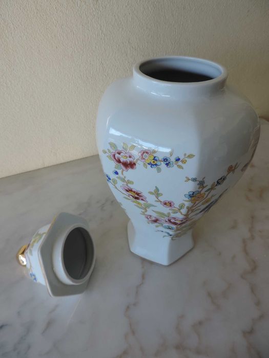 Jarra em porcelana, nova, Rixanati