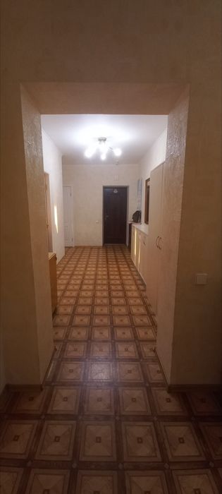 Сдам  3х ком кв  возле Дарницк рынка,убежище в доме ,6 эт бойлер