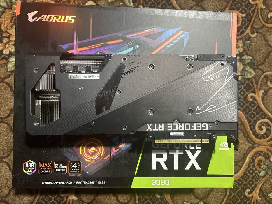 Видеокарта  Gigabyte  Auros  Extreme RTX3090 24GB!