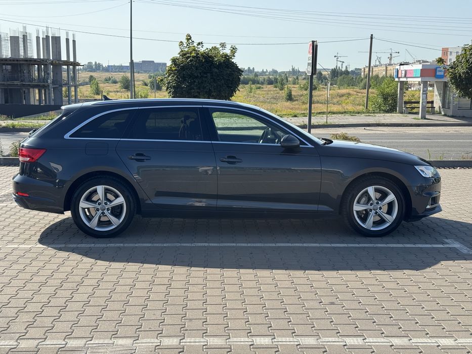 Audi A4 2019 VIN WAUZZZF47KA079169 фото оголошення 4 з 24