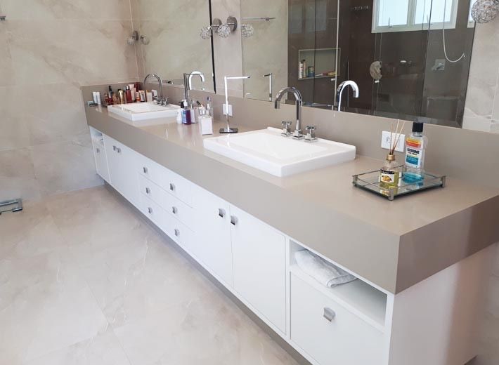 Pias de banheiro em marmore