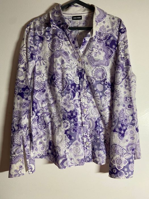 Blusa colorida muito elegante