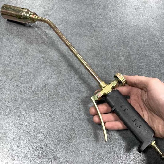 Пропановая кровельная горелка с клапаном - диаметр сопла 5 см