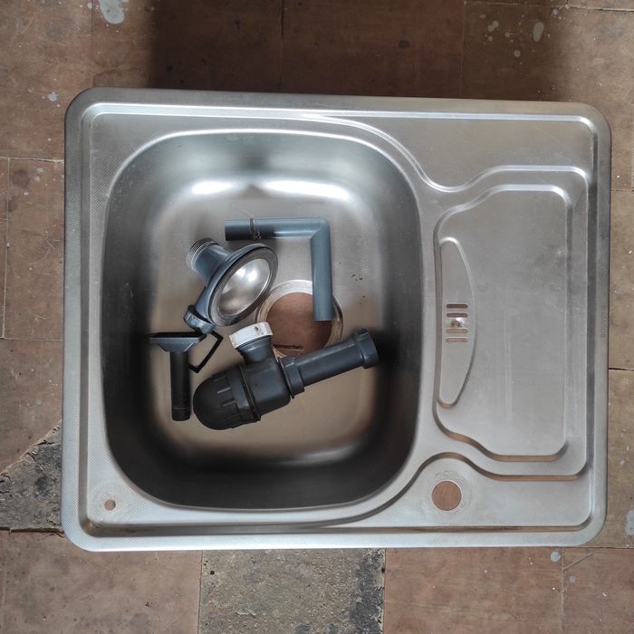 Продам фильтр для воды и раковину.