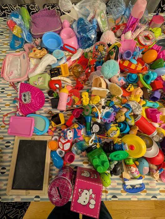 Lote de +200 brinquedos