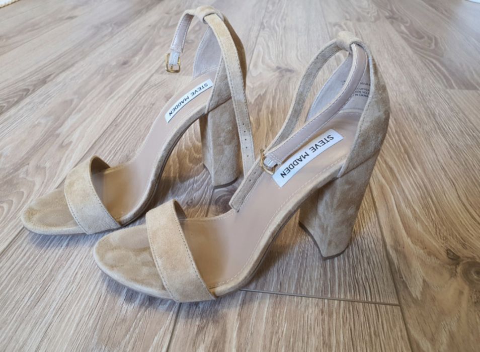 Steve Madden beżowe sandały na obcasie