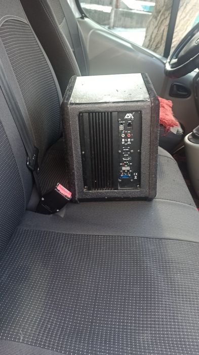 Саб активный ESX Vision V800A.