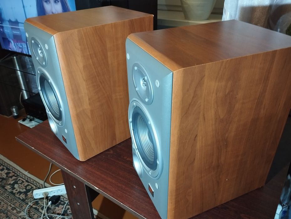 Акустика JBL E30