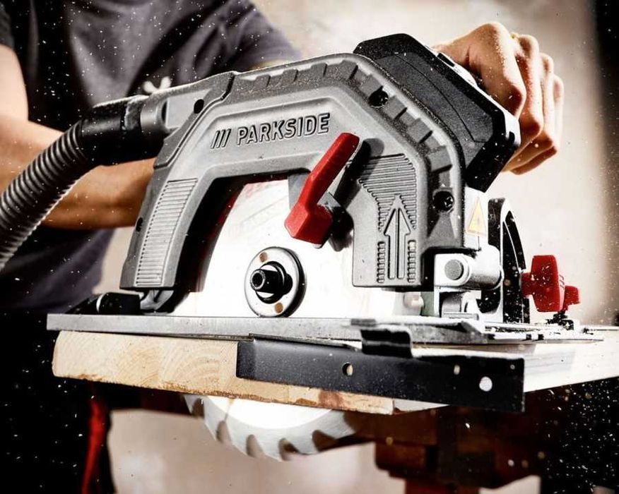 Мережева ручна циркулярна дискова пила Parkside PHKS 1350 C2 паркетка