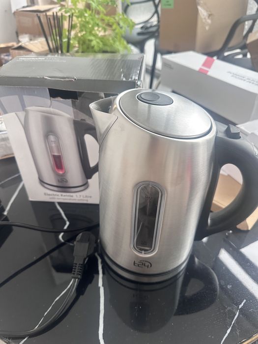 Czajnik elektryczny z regulacja temperatury