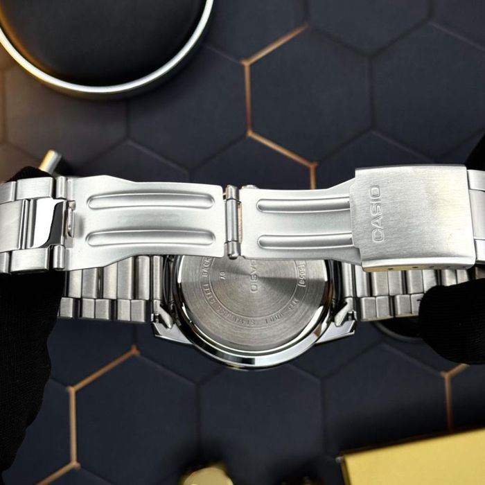 Чоловічий годинник Casio MTP-VD01D-1B (100% оригінал)