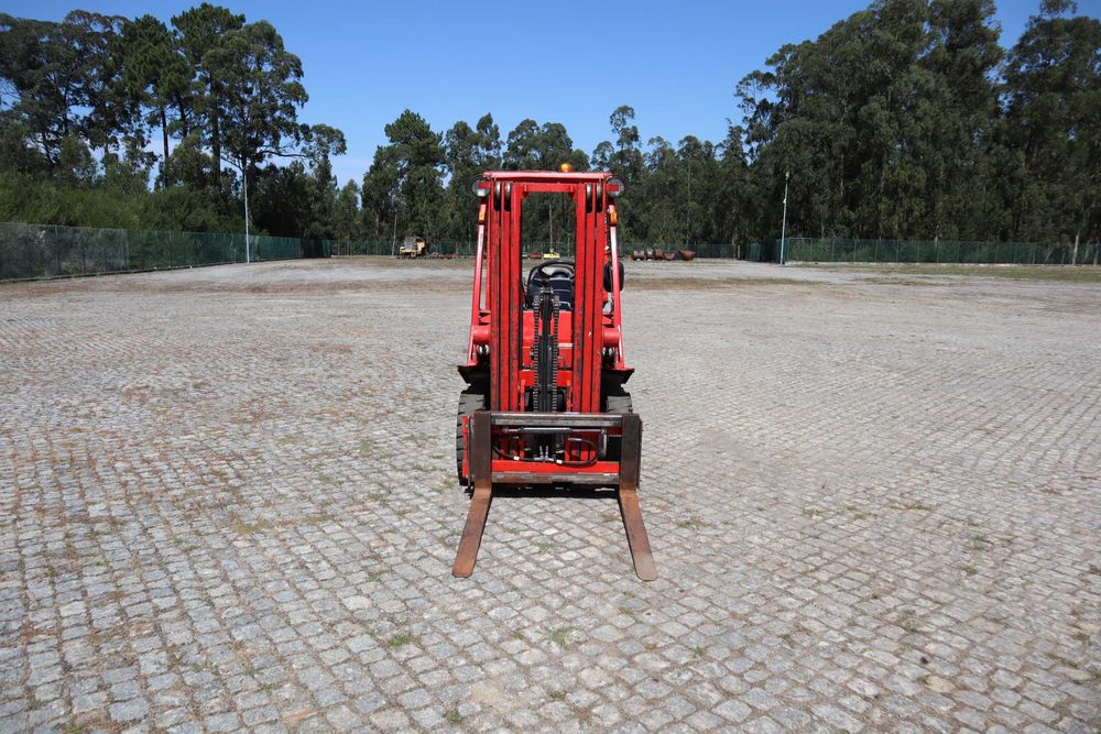 2008 Nissan Y1D2A25Q 2500 kg Empilhador Diesel