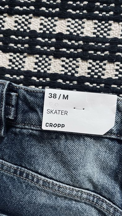 Cropp nowe rozmiar 38 M skater ballon