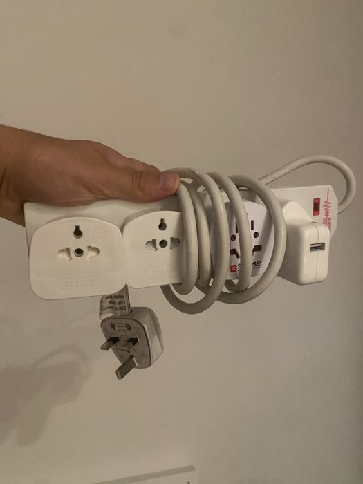 Extensao tomadas (reino unido UK) com diveros adaptadores
