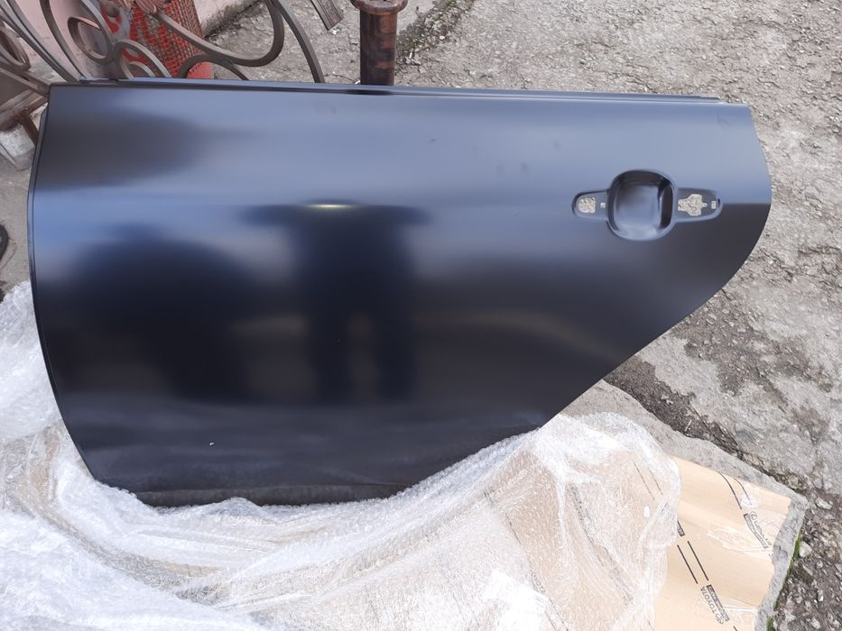 Панель двери Toyota Corolla 150 филенка