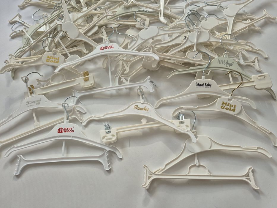 Одним лотом 50 шт дитячі підліткові тремпель, вішаки, плечики