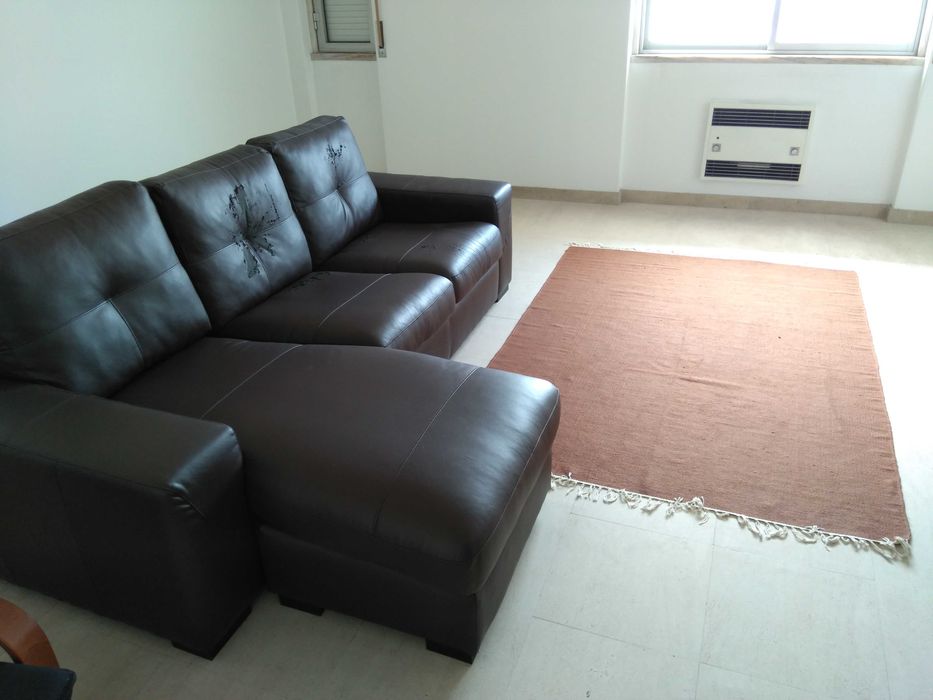 Estrutura de sofá-cama com chaise longue (para estofar)