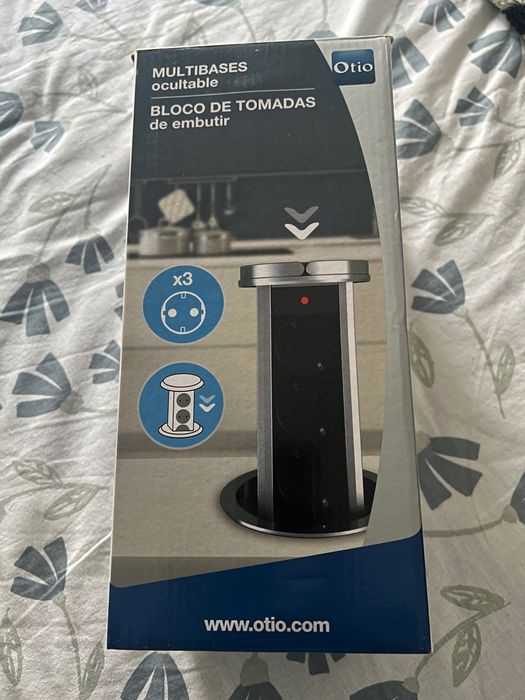 Bloco de tomadas de embutir