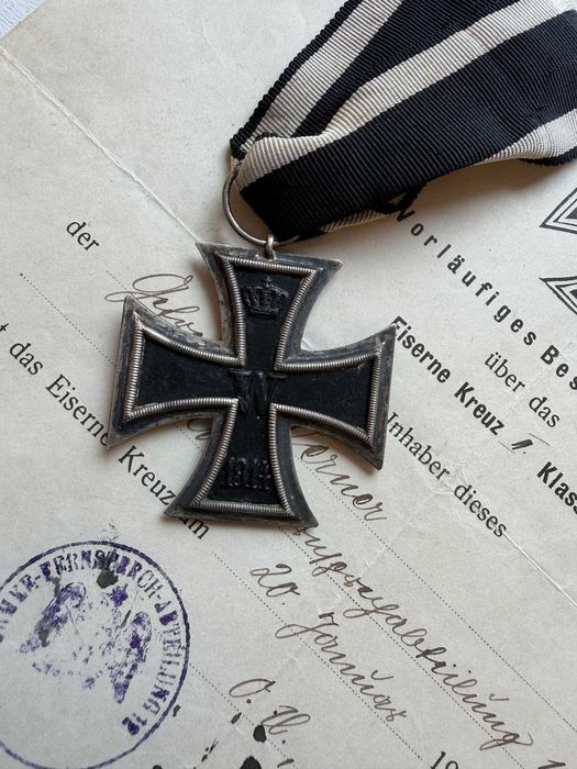 Cruz de Ferro 2.ª Classe e Cruz de Honra do Combatente com certificados!