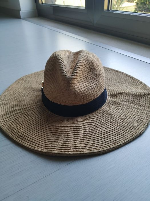 Chapéu de praia Vince Camuto