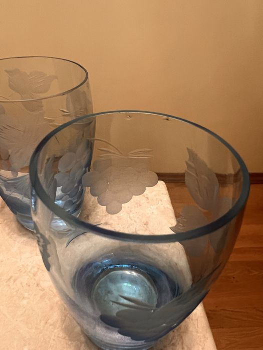 Стакани біло-сині