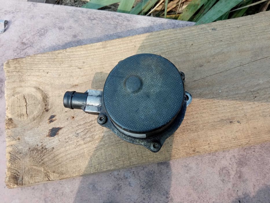 Вакуумний насос Renault 1.5Dci 8200327149